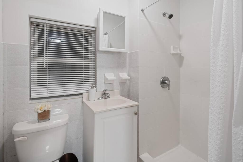 Great Studio Location In Times Square Near Subway Нью-Йорк Екстер'єр фото