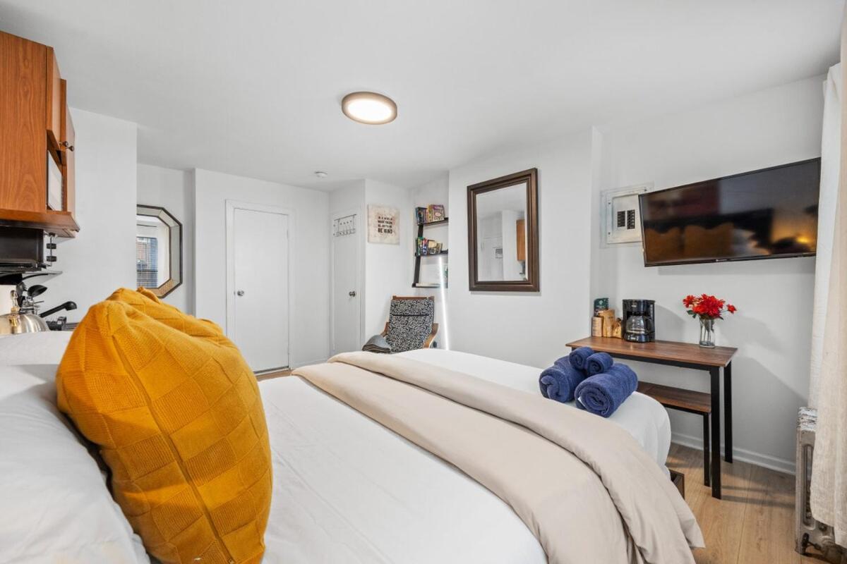 Great Studio Location In Times Square Near Subway Нью-Йорк Екстер'єр фото