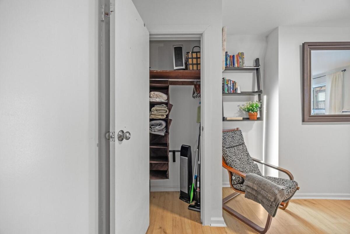 Great Studio Location In Times Square Near Subway Нью-Йорк Екстер'єр фото