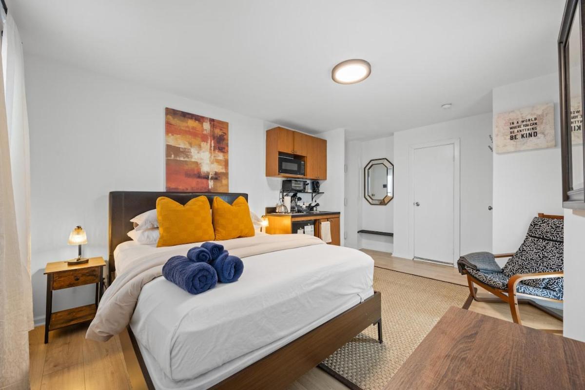 Great Studio Location In Times Square Near Subway Нью-Йорк Екстер'єр фото